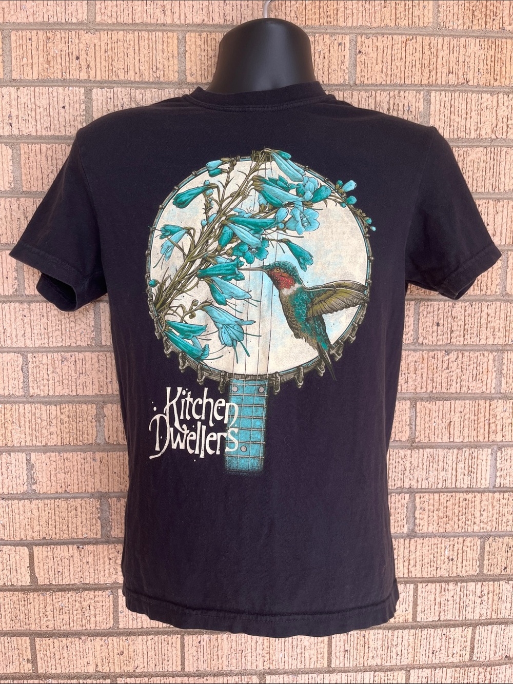 KITCHEN DWELLERS Banjo Bluegrass Band Tour T Shirt Hummingbird Flowers Small